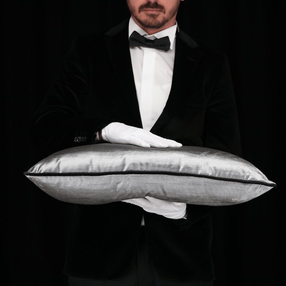 Aspen 35*65 Gri Kadife Kırlent