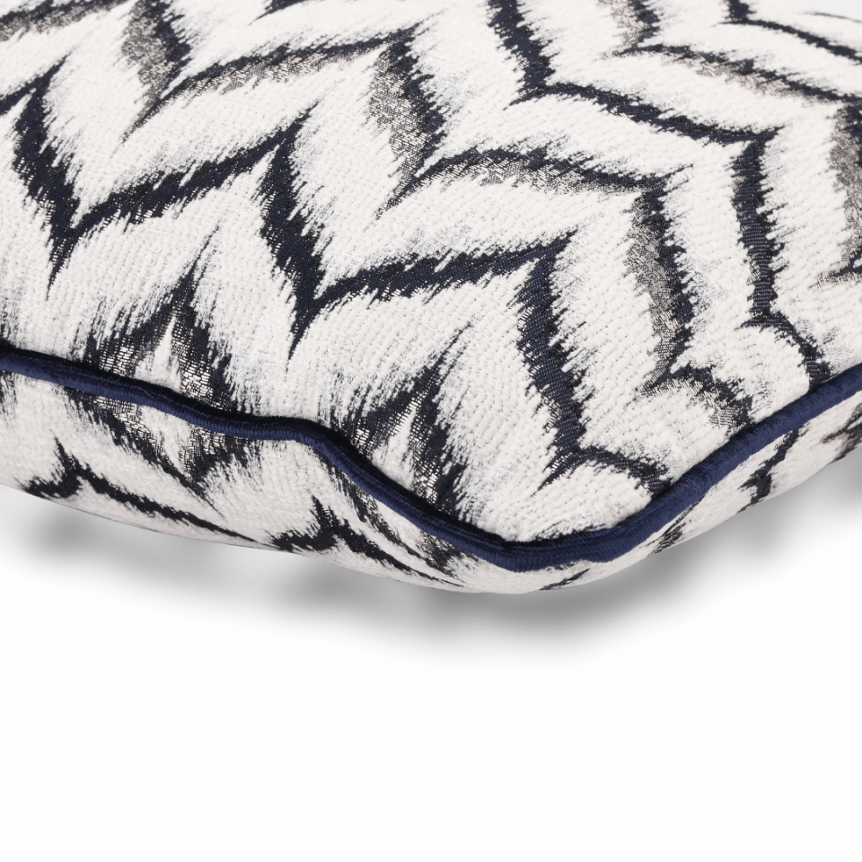 Vicente Zigzag 35*65 Beyaz Viskon Kırlent