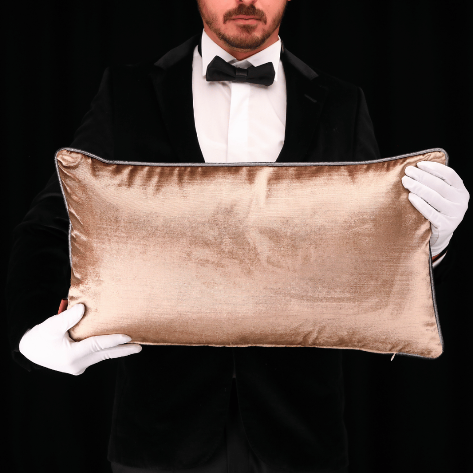 Aspen 35*65 Vizon Kadife Kırlent