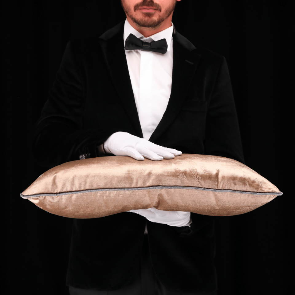 Aspen 35*65 Vizon Kadife Kırlent