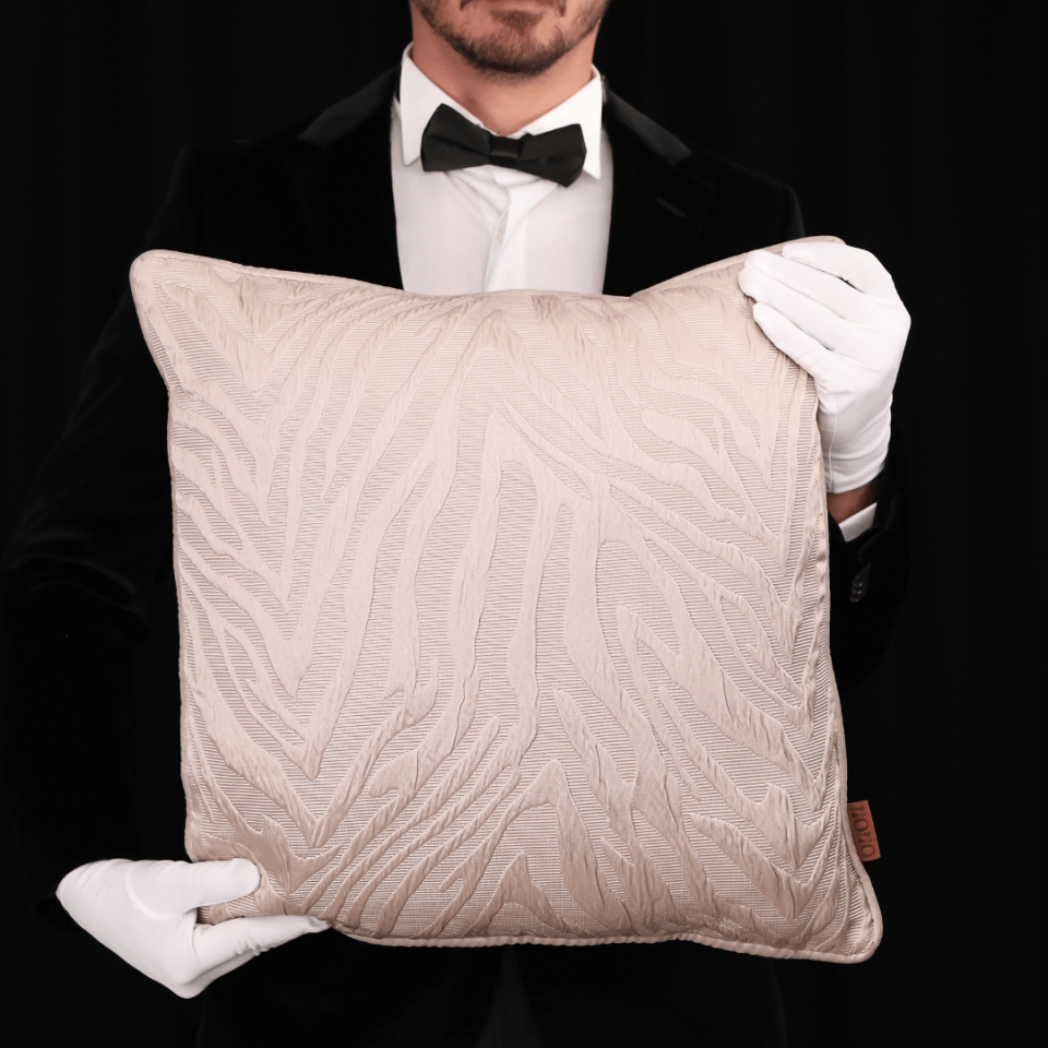 Frida 50*50 Vizon Zebra Saten Kırlent