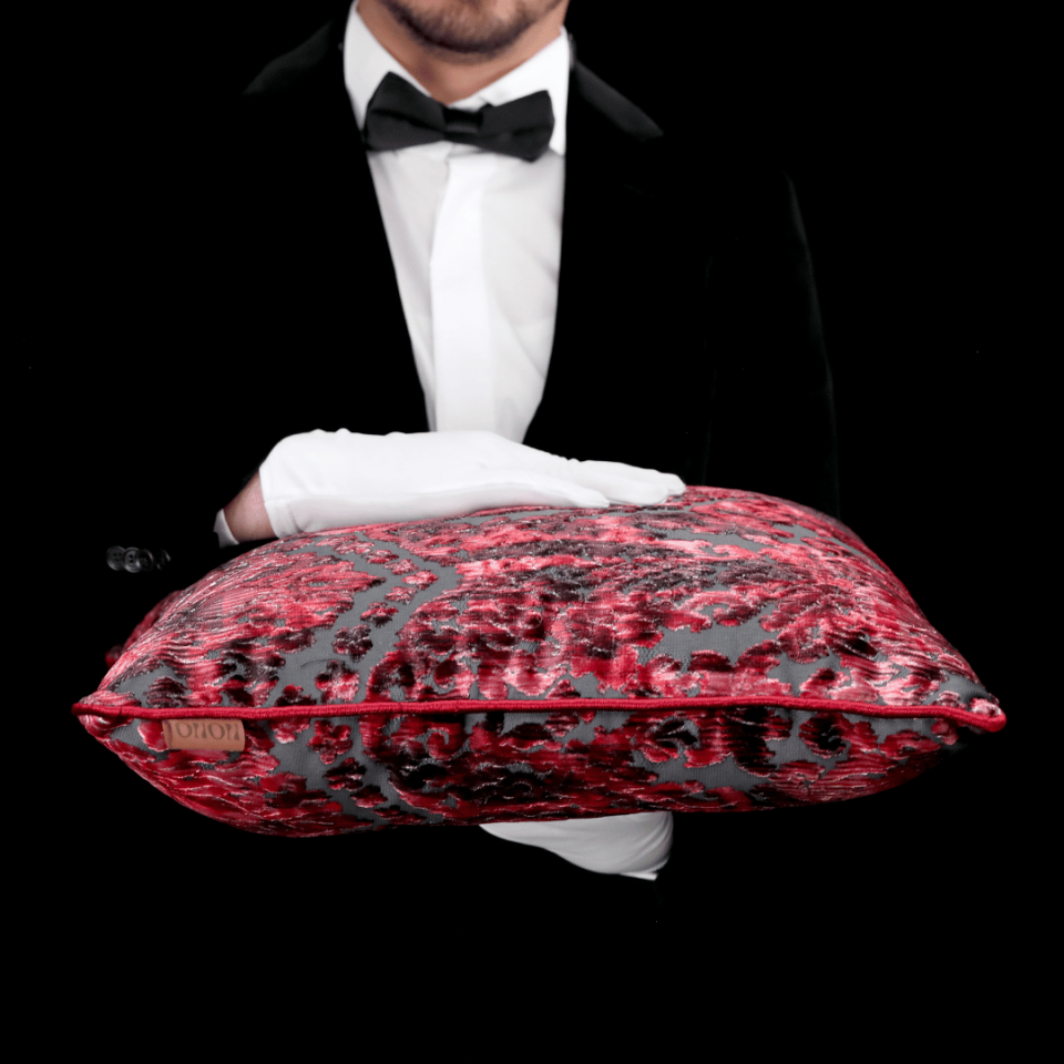 Celina Damask 50*50 Kırmızı Kadife Kırlent