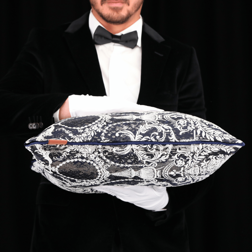 Vicente Vazo 50*50 Beyaz Viskon Kırlent