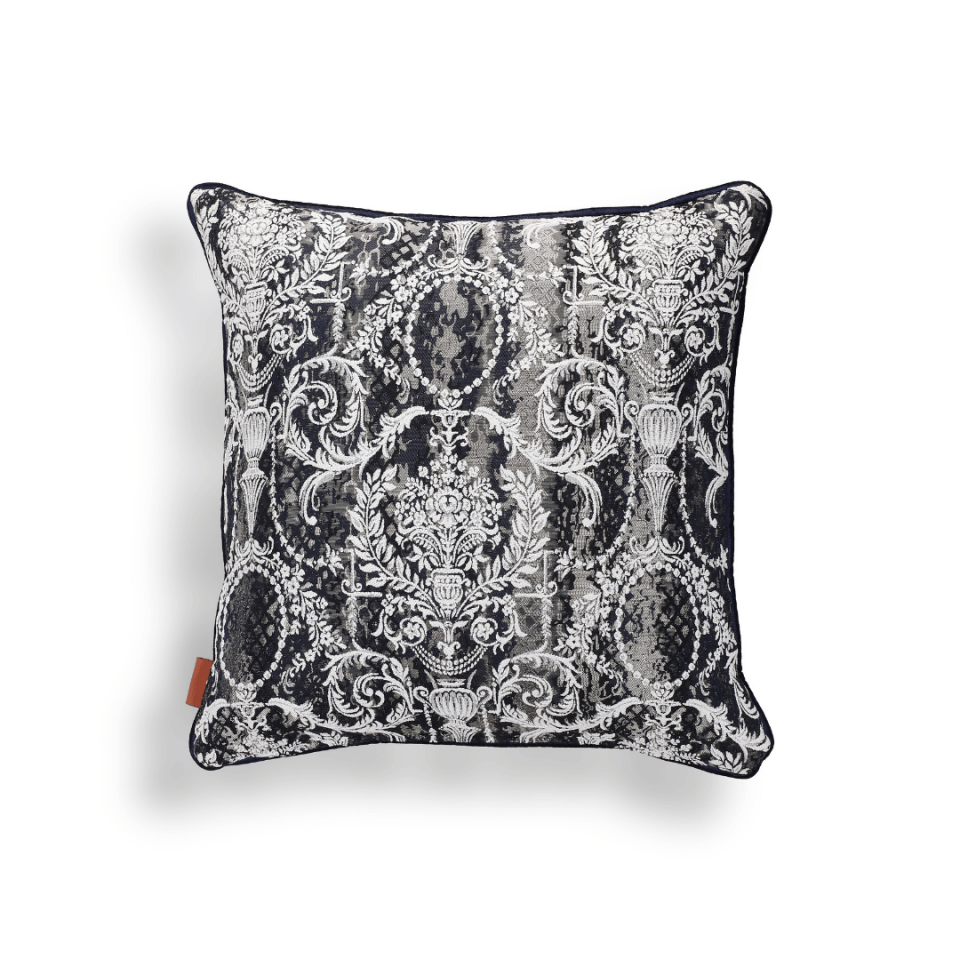 Vicente Vazo 50*50 Beyaz Viskon Kırlent