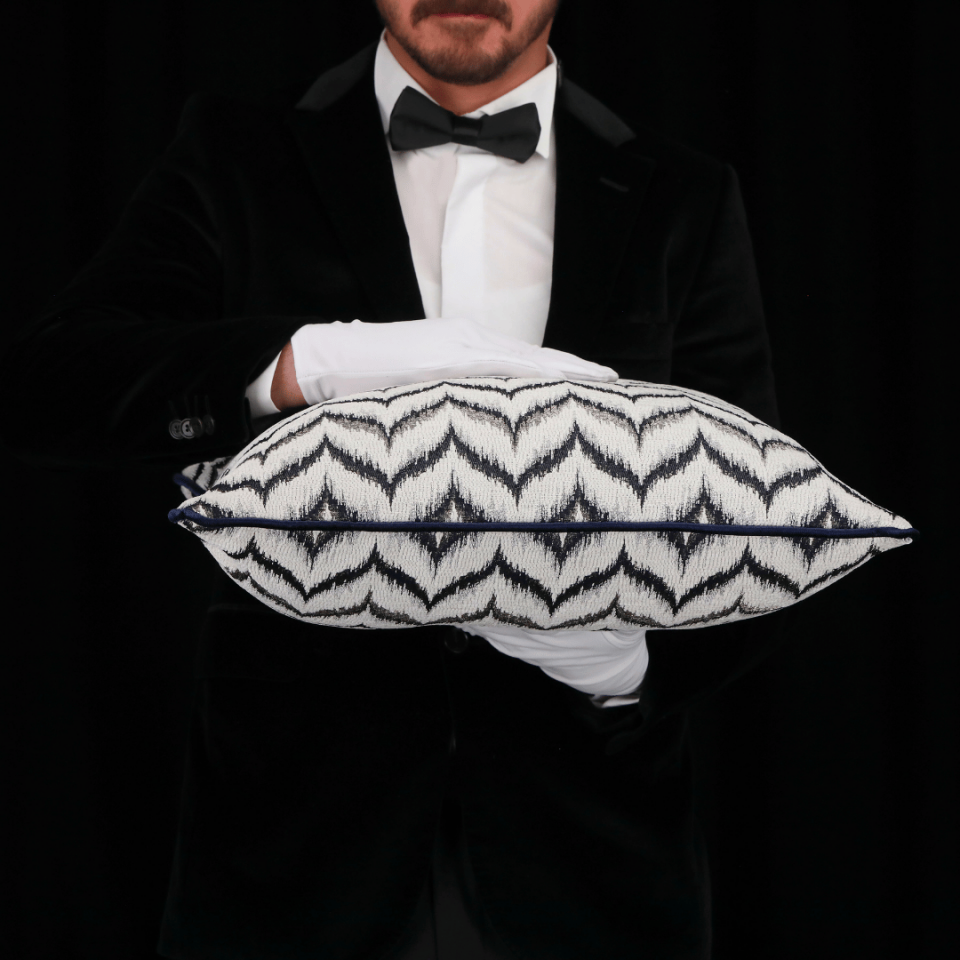 Vicente Zigzag 50*50 Beyaz Viskon Kırlent