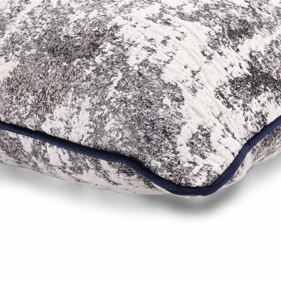 Vicente 50*50 Beyaz & Lacivert Viskon Kırlent