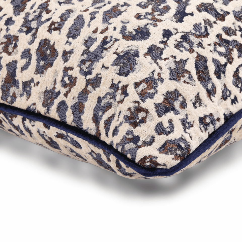 Vicente Leopar 50*50 Krem Viskon Kırlent