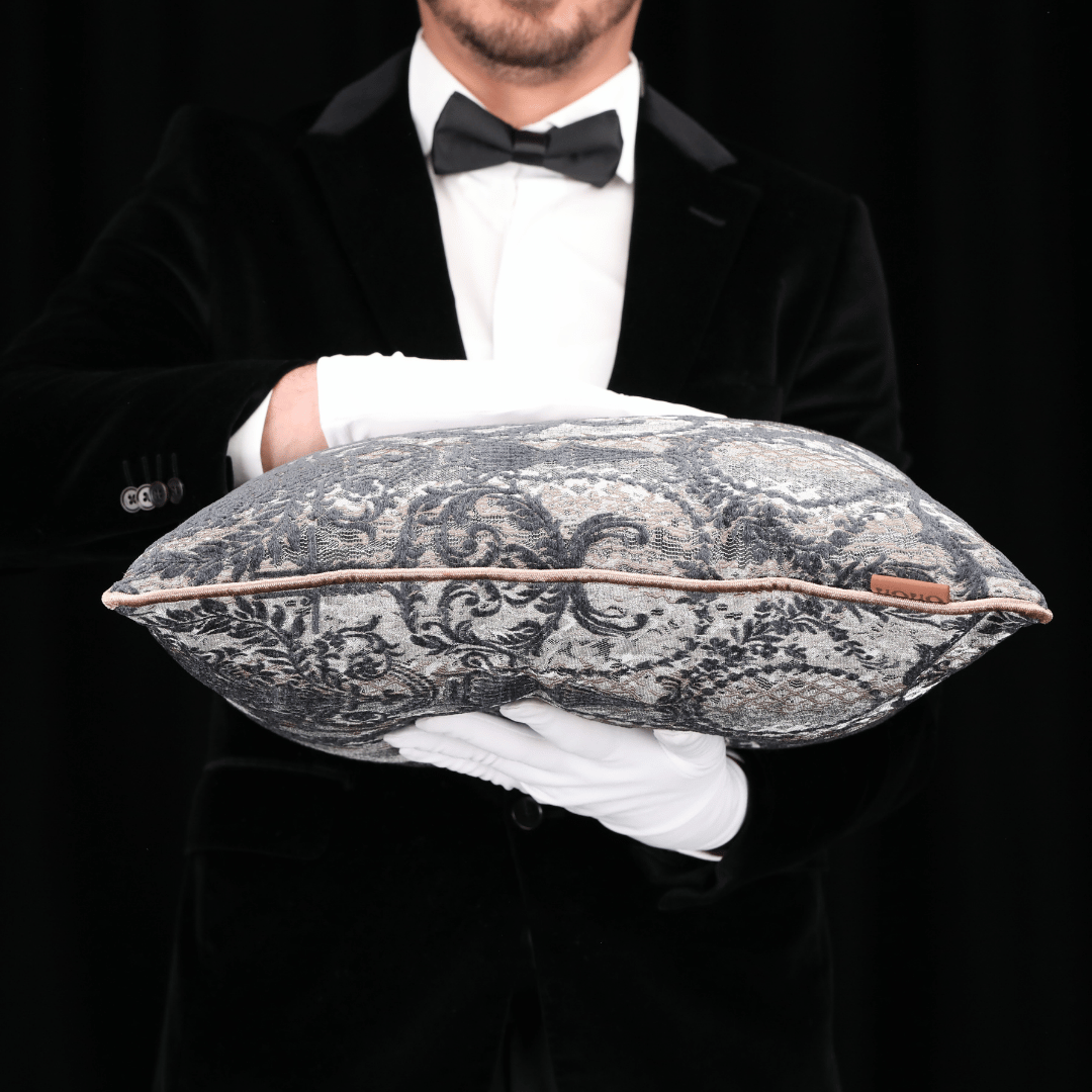 Vicente Vazo 50*50 Gri Viskon Kırlent