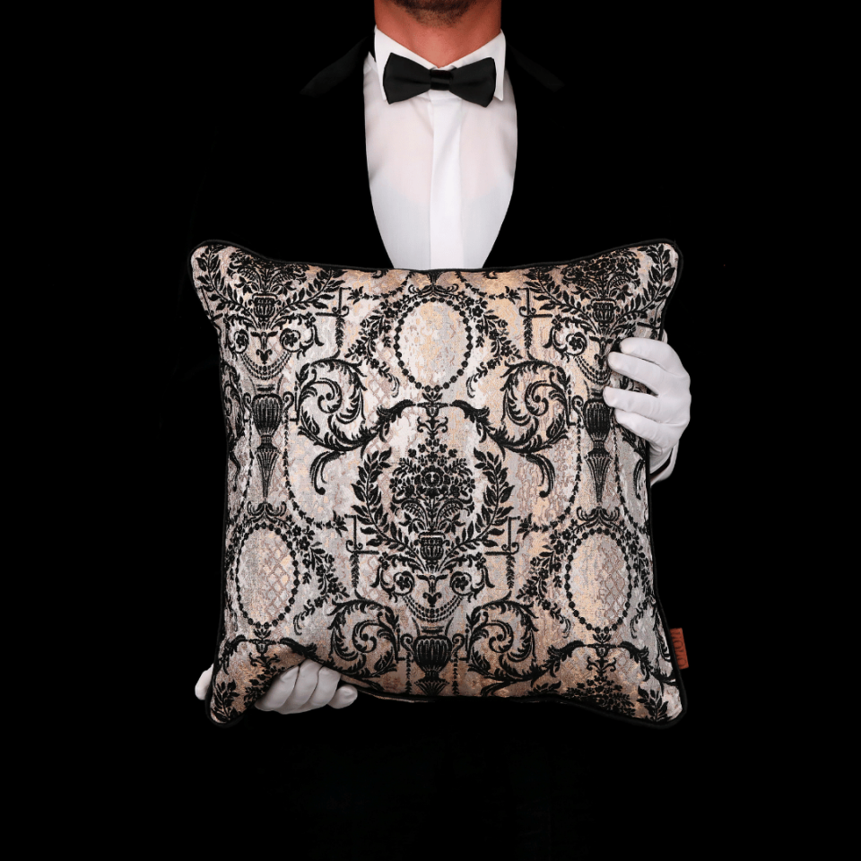 Vicente Vazo 50*50 Siyah Viskon Kırlent