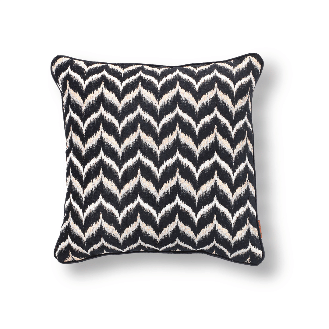 Vicente Zigzag 50*50 Siyah Viskon Kırlent