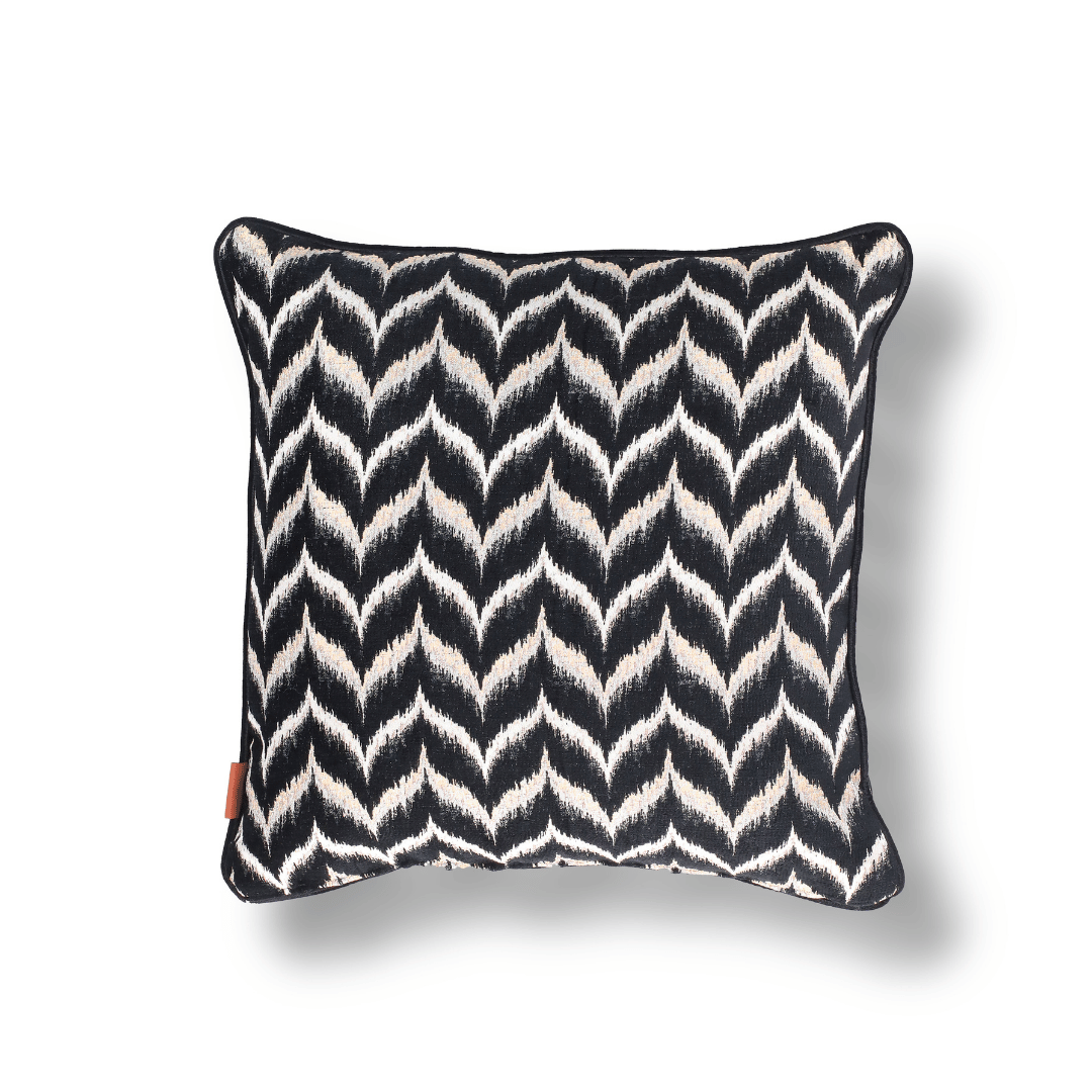 Vicente Zigzag 50*50 Siyah Viskon Kırlent