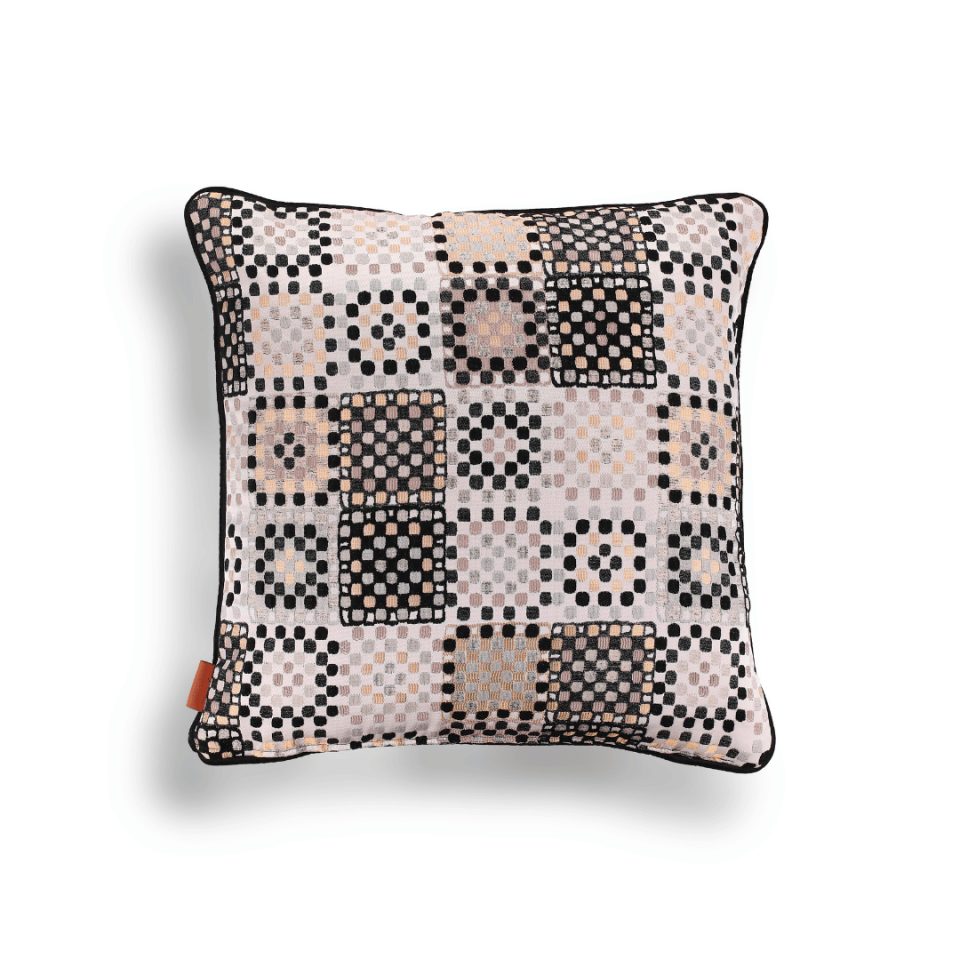 Vicente Benek 50*50 Siyah Viskon Kırlent