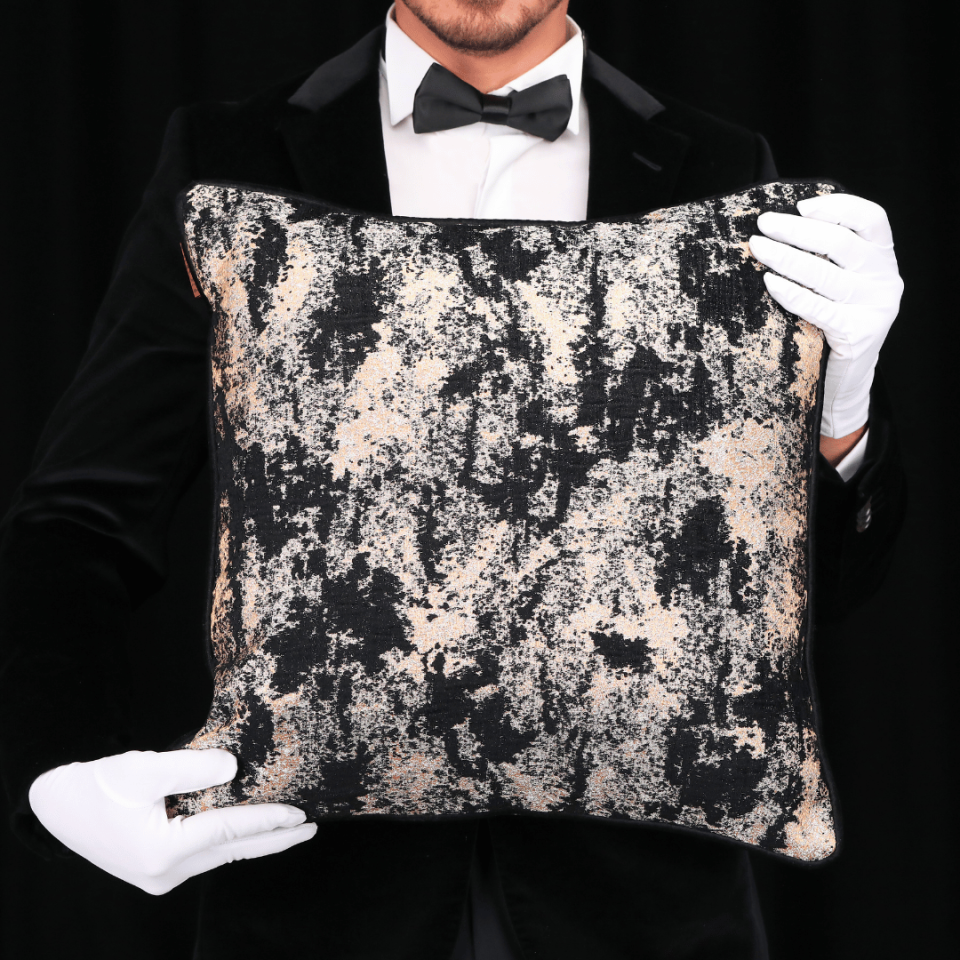 Vicente 50*50 Siyah Viskon Kırlent