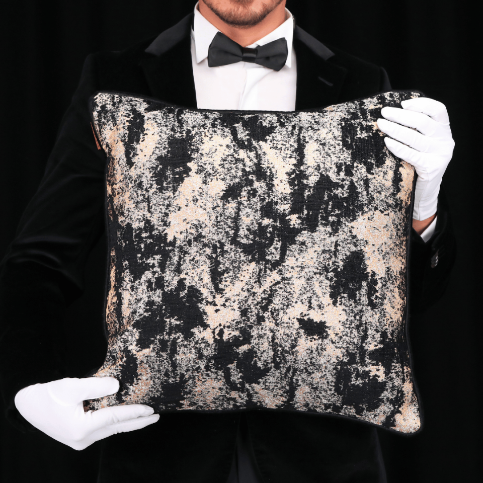 Vicente 50*50 Siyah Viskon Kırlent