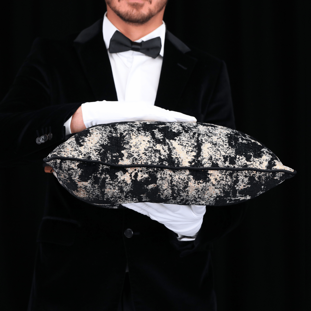 Vicente 50*50 Siyah Viskon Kırlent