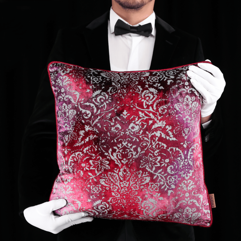 Oliva Damask 50*50 Kırmızı Kadife Kırlent