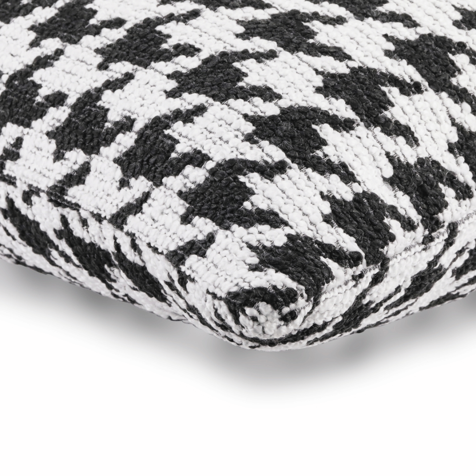 Baby & Bella Siyah & Beyaz 4'lü Kırlent Seti