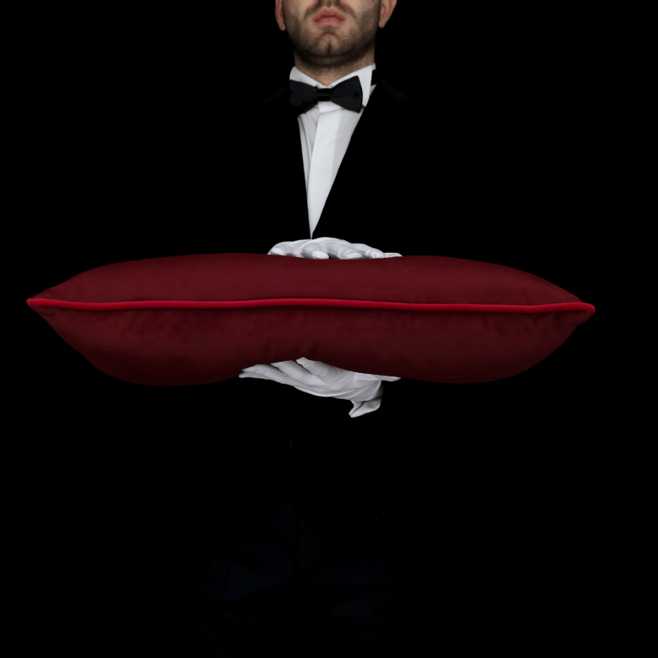 Bob 35*65 Bordo Kadife Kırlent