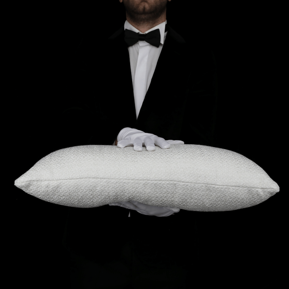 Mira 35*65 Beyaz Akrilik Keten Kırlent