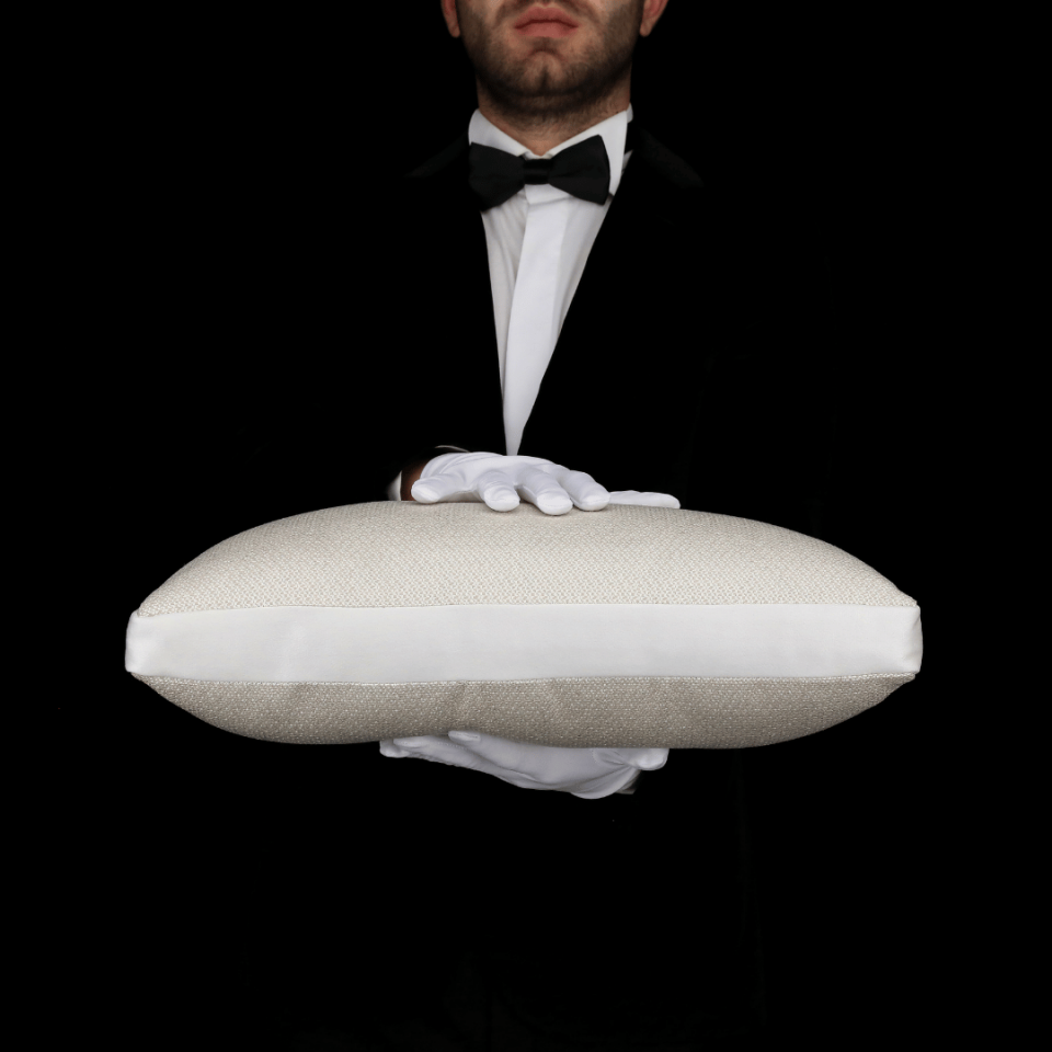 Lara 30*50 Bej Keten & Nubuk Kırlent