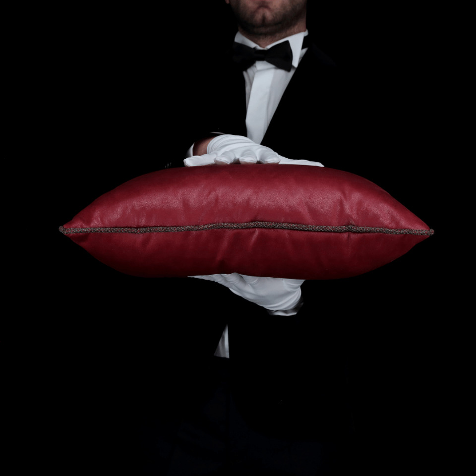 Nara 50*50 Kırmızı Nubuk Kırlent