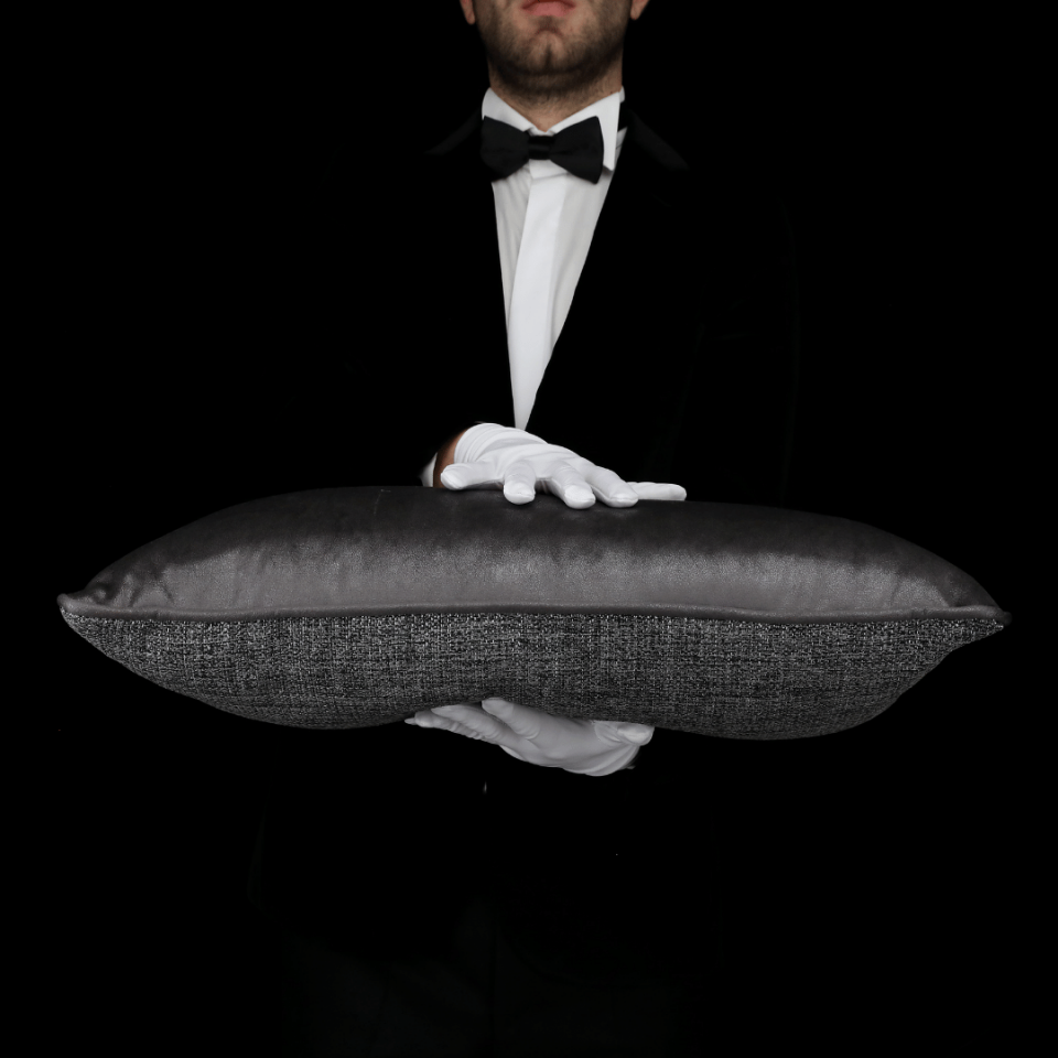 Lara 35*65 Koyu Gri Keten & Nubuk Kırlent