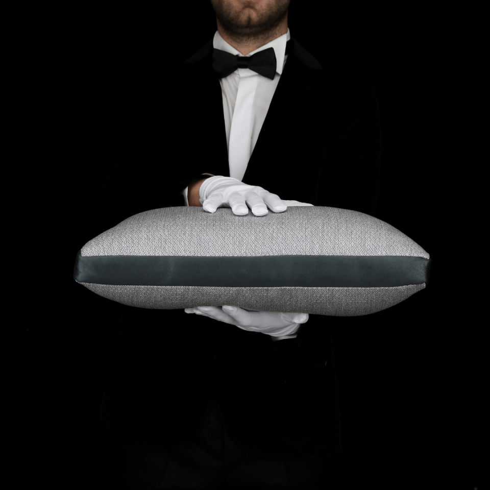 Lara 30*50 Gri Keten & Nubuk Kırlent