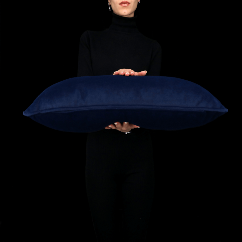 Bob 35*65 Lacivert Kadife Kırlent