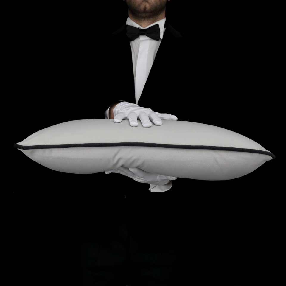 Bob 35*65 Gri Kadife Kırlent