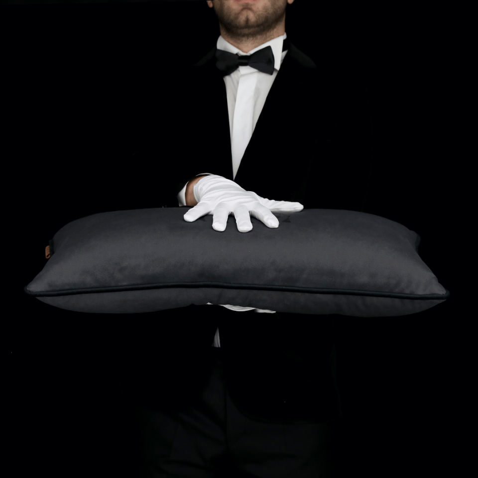 Bob 35*65 Koyu Gri Kadife Kırlent