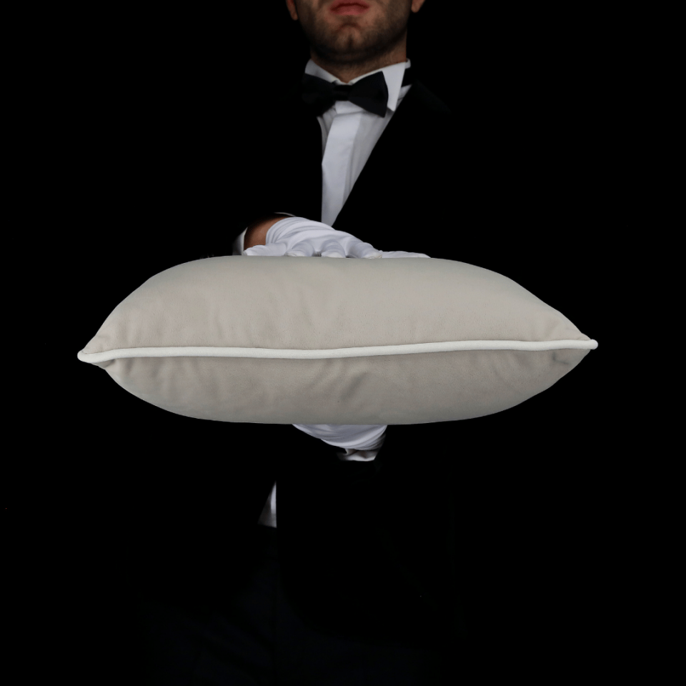 Bob 50*50 Taş Kadife Kırlent