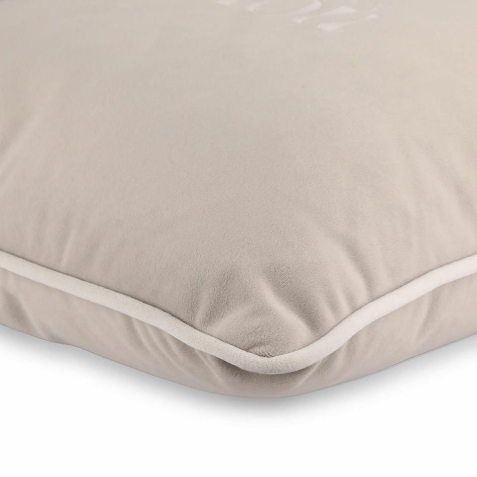 Bob 50*50 Taş Kadife Kırlent