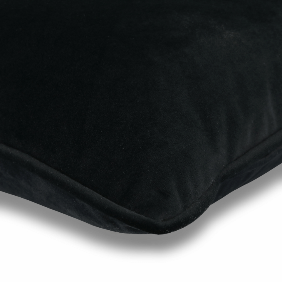 Bob 35*65 Siyah Kadife Kırlent